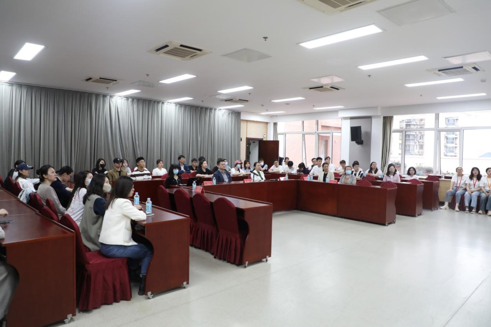 弘揚雷鋒精神，建設美麗國戲——雷鋒志愿活動分享會成功舉辦